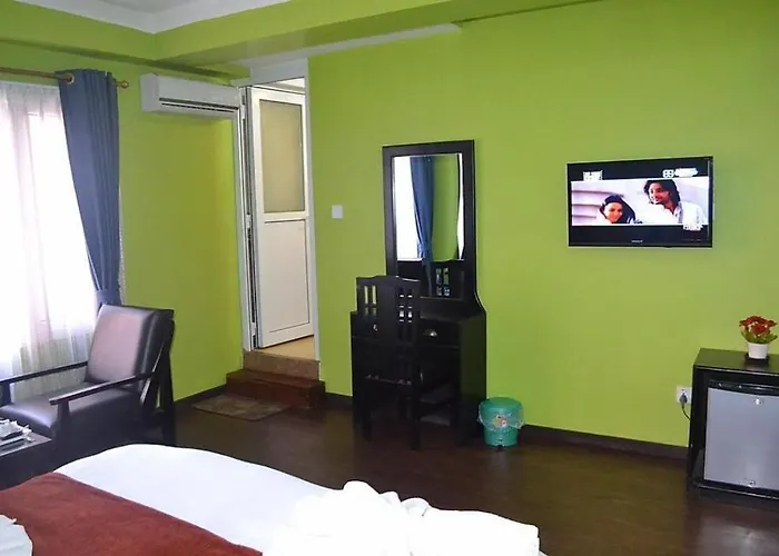 Access Nepal 3*